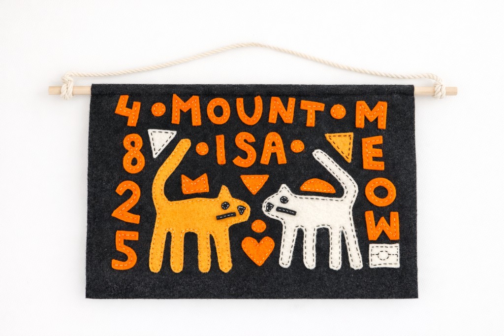 Mount Isa cat wall hanging